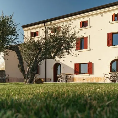 Corte Massimago مزرعة للإقامة Mezzane di Sotto